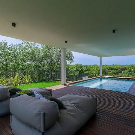Valle By Interhome * بالي